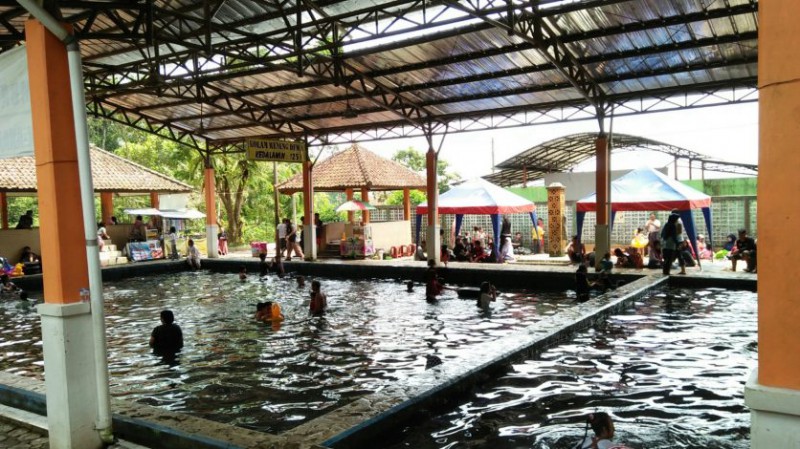 kolam renang cipanas galunggung